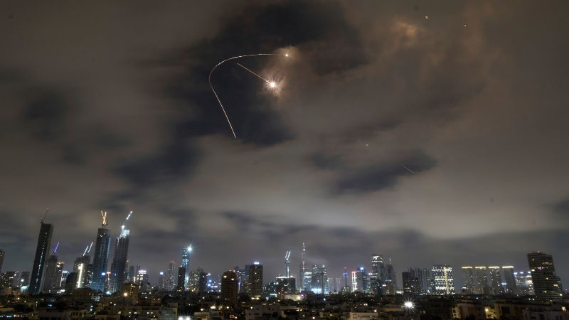Live Update: Trump announced airstrikes on nuclear sites in Iran because the conflict enters the second week