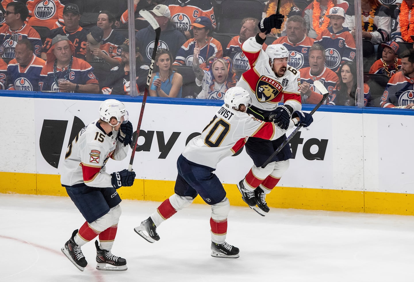 Brad Marchand (63) scored in double overtime to give the Panthers the win in Game 2 of the Stanley Cup Final.