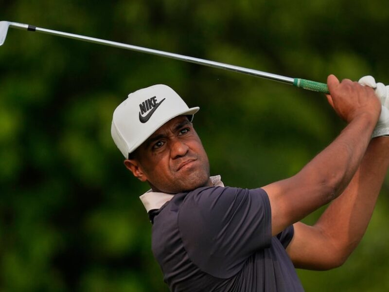 Tony Finau shoots +4 in the third round of Saturday - Desrat News