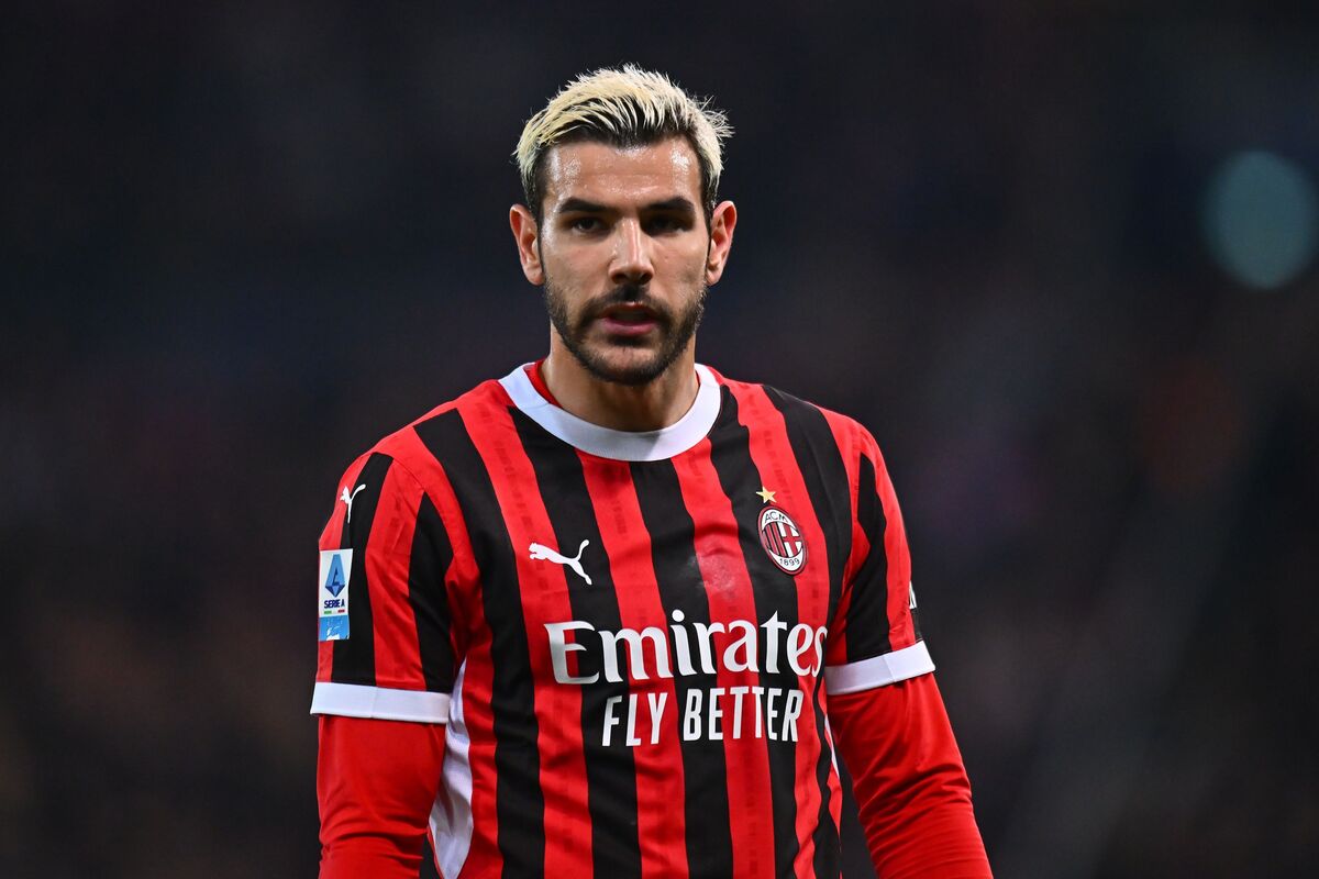UDINE, ITALY - APRIL 11: Theo Hernandez of AC Milan during the Serie A match between Udinese and AC Milan at Stadio Friuli on April 11, 2025 in Udine, Italy. (Photo by Alessandro Sabattini/Getty Images)